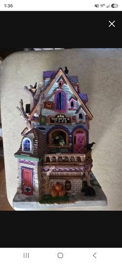 Halloween Village Brewery & Cafe Building Figurine