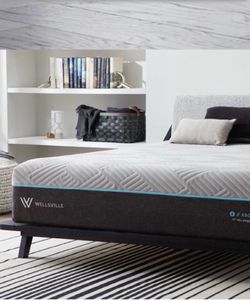 Wellsville King Memory Foam Bed