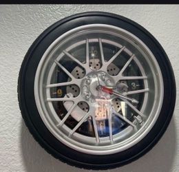 Tire Clock 14 inch, Man Cave, Mechanic Shop, Automotive, Car. Quartz, Works.