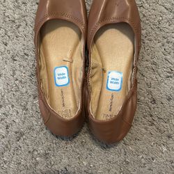 Time & Tru NWOT Tan Wide Fit Ballet Flats