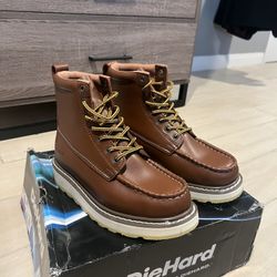 Brand New Size 6  DieHard Boots 