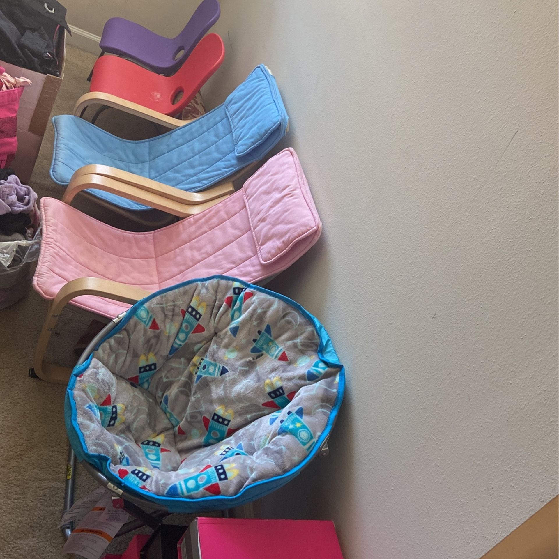 5 Kids Chairs