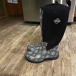 Muck Arctic Adventure Tall Boots-Size 9