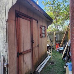 FREE 8X10 SHED. NEEDS WORK