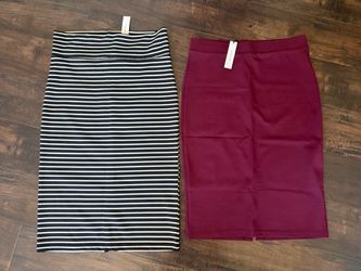 NEW Black & White & Maroon pencil Skirt - Size L