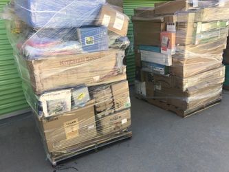 2 pallets general household electronic mixed merchandise! 6ft tall