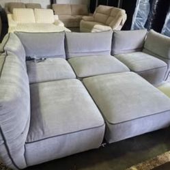 Deal of the Day! Market Sample LIFESTYLE Alfred Wild Dove  4pc Modular Sectional ➕️ Ottoman