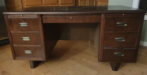 Jasper Hoosier Desk
