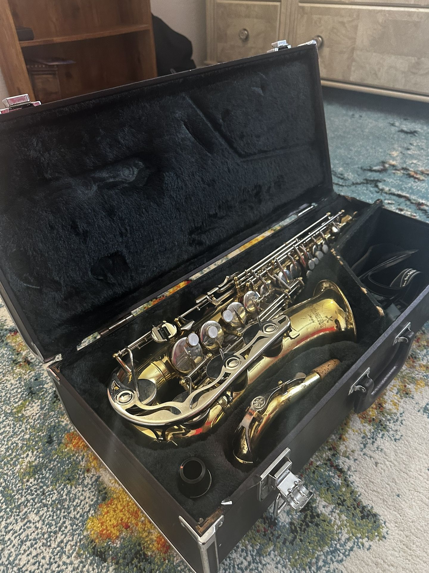 japanese gold laquer yamaha saxophone