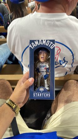 Yoshinobu Yamamoto dodgers giveaway bobblehead