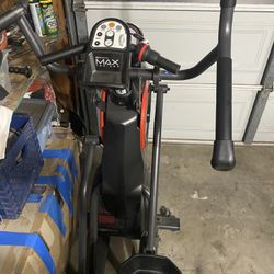 Bow flex Max Trainer M3 Excellent condition 
