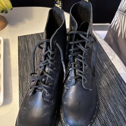 Doc Martens Women 8 Boots Airwairs Motorcycle Combat