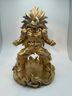 Dragon Ball Z Goku Super Saiyan Gold Statue