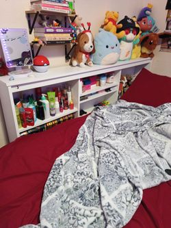 Queen Size Headboard With Shelves 