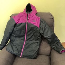 North Face Girls Jacket In Size 16/18 Or A Small Misses $58 Or Best Reasonable Offer 