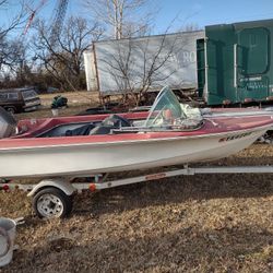 Boat And freight Liner