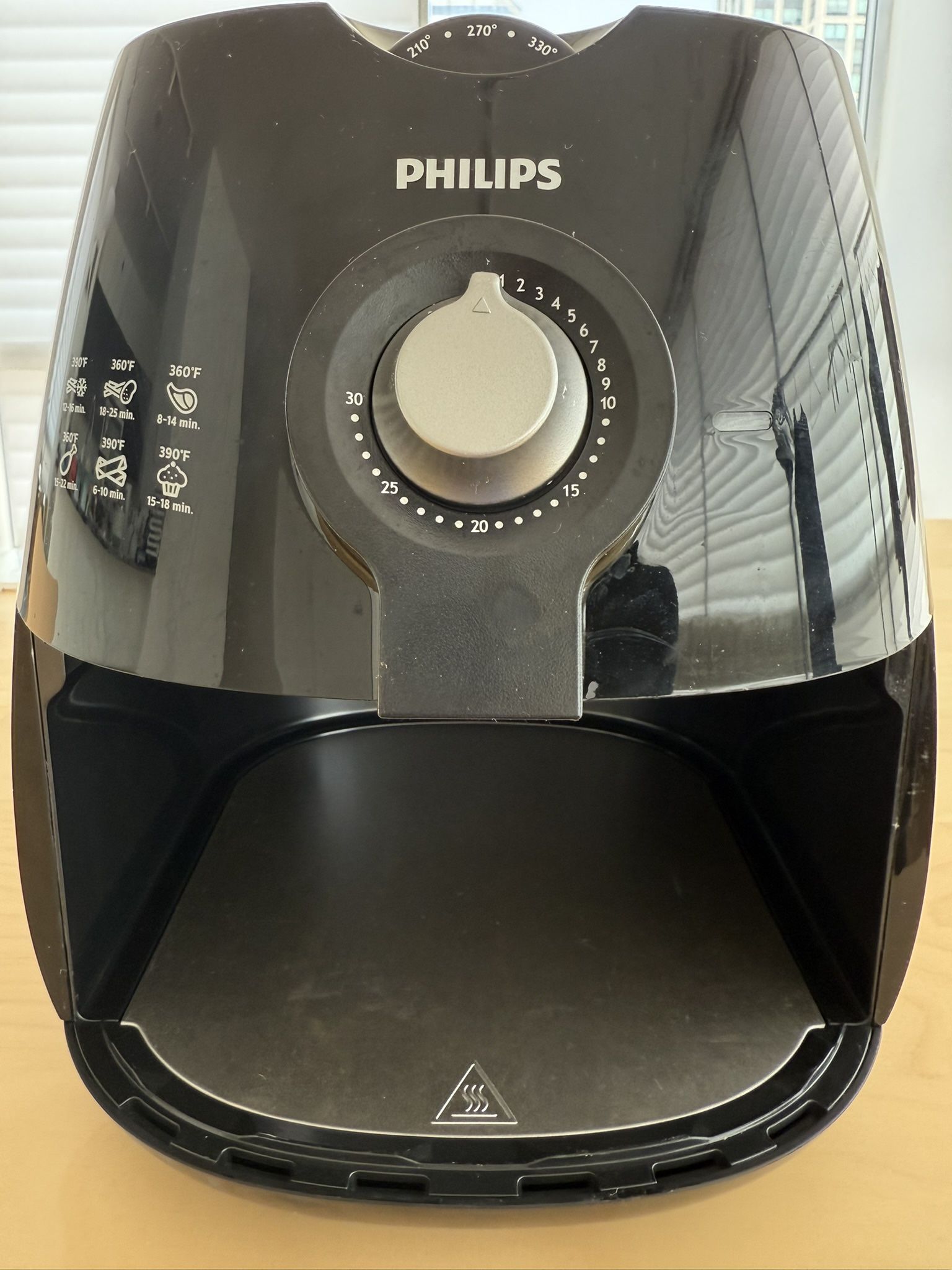 Like New -Philips Air fryer HD9220