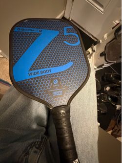 Onix Z5 pickleball paddle