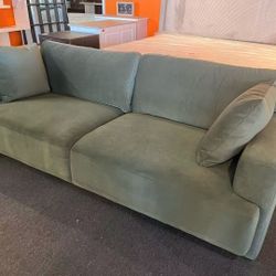 Dark green sofa，$680