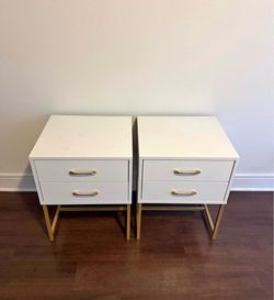 2 WHITE MODERN NIGHTSTANDS