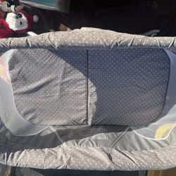 Dream On Me Portable Bassinet