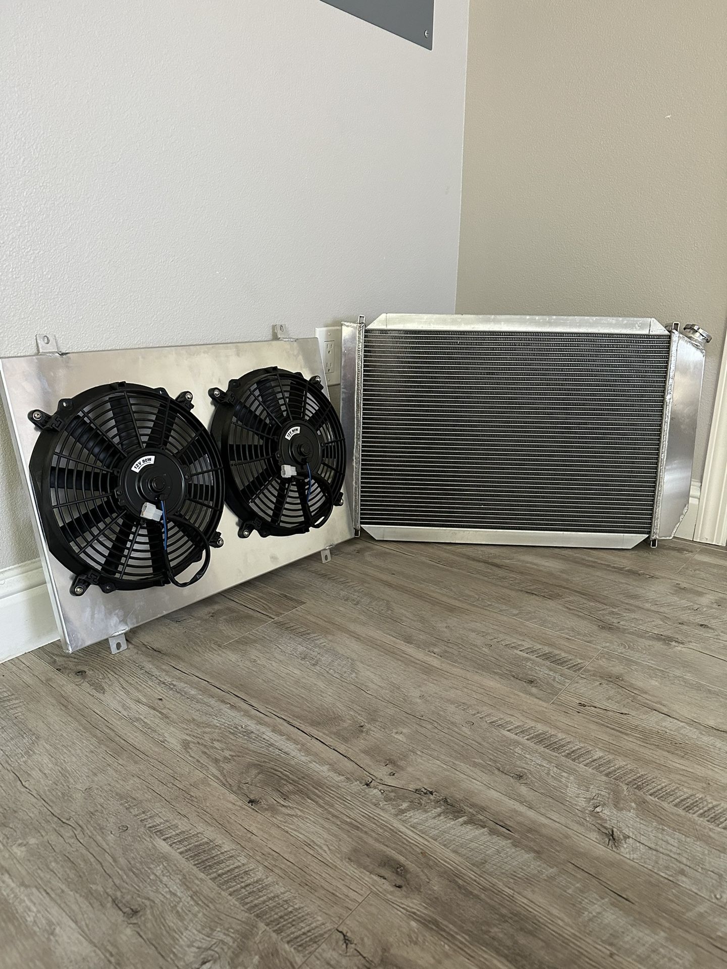 197993 Ford Mustang Foxbody Radiator for Sale in Huntington Park, CA