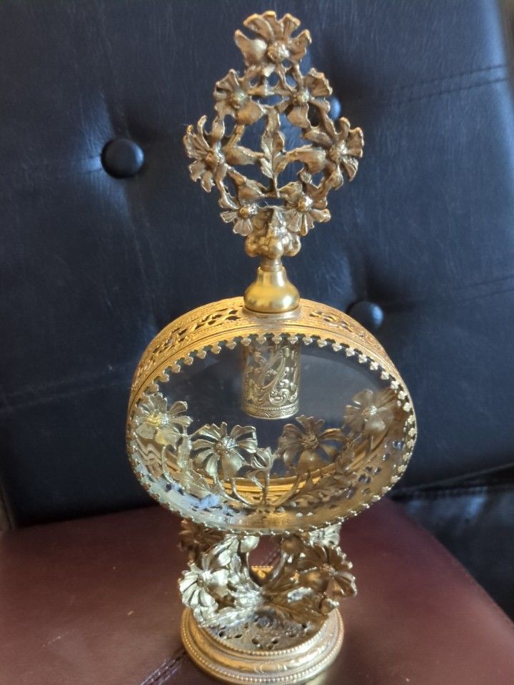 Vintage Perfume Bottle - Delicate Ormolu Filigree