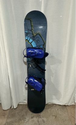 GNU CX 2500 Snowboard 143 cm with Bindings