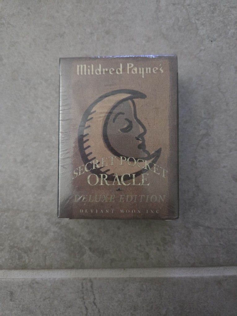 Mildred Paynes Secret Pocket Oracle Deluxe Edition