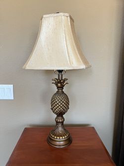 Pineapple Lamp