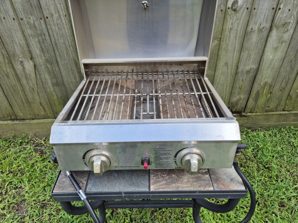 Nice Used Outdoor Gourmet. Two Burners.