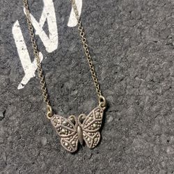 Woman’s Silver Butterfly Necklace 