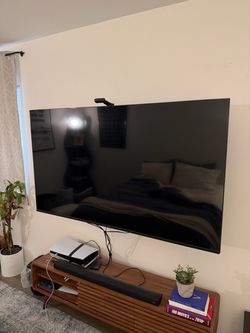 LG 65” 4K UHD HDR Smart TV – Excellent Condition