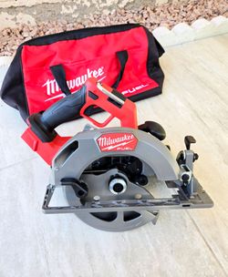 Milwaukee FUEL 18V 7-1/4in Circular Saw