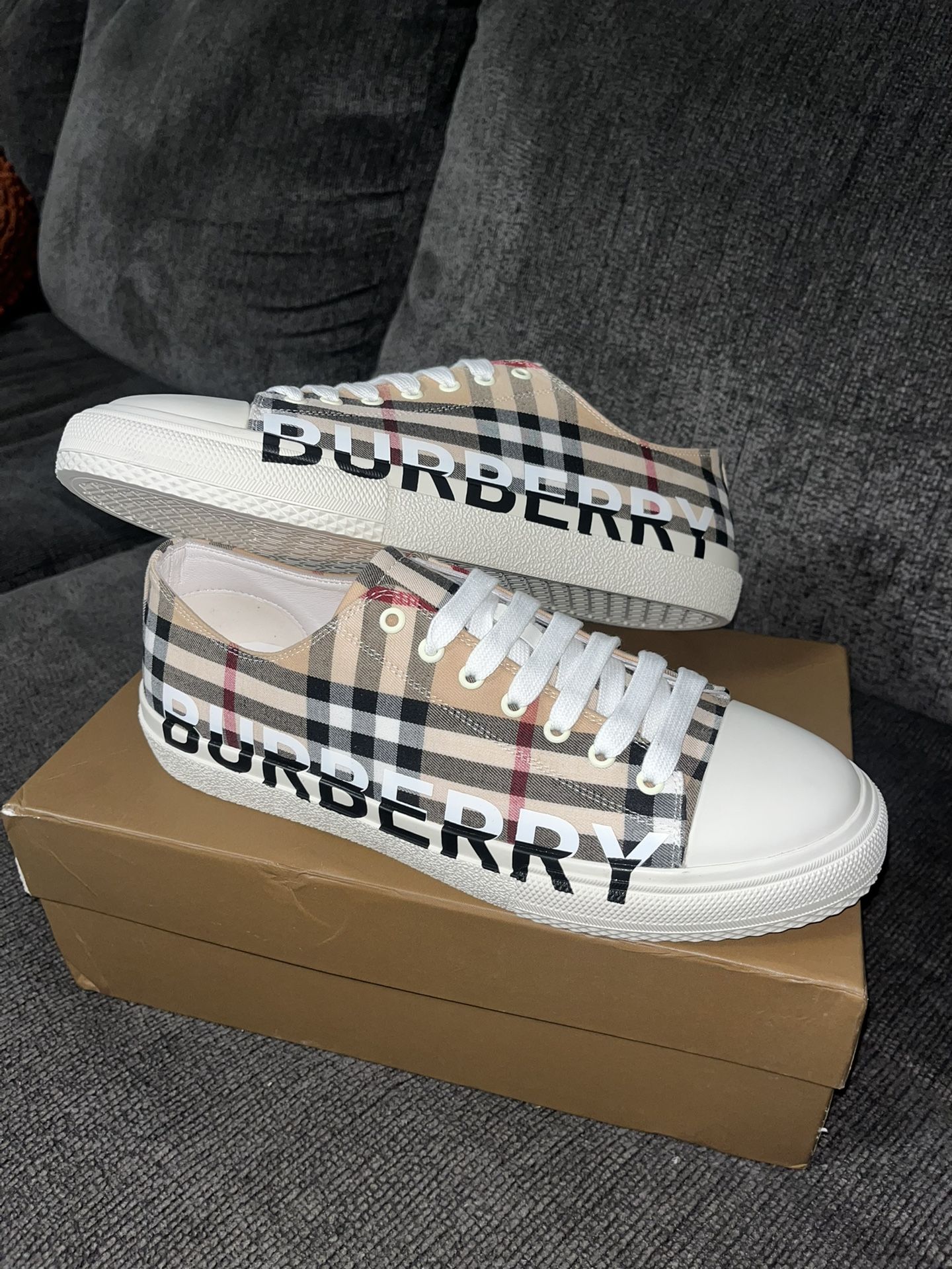 Men’s Buberry Sneakers