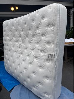 Like New California King Pillow Top Mattress