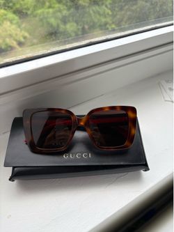 Band new GUCCI women glasses