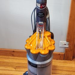 Vacuum Dyson 