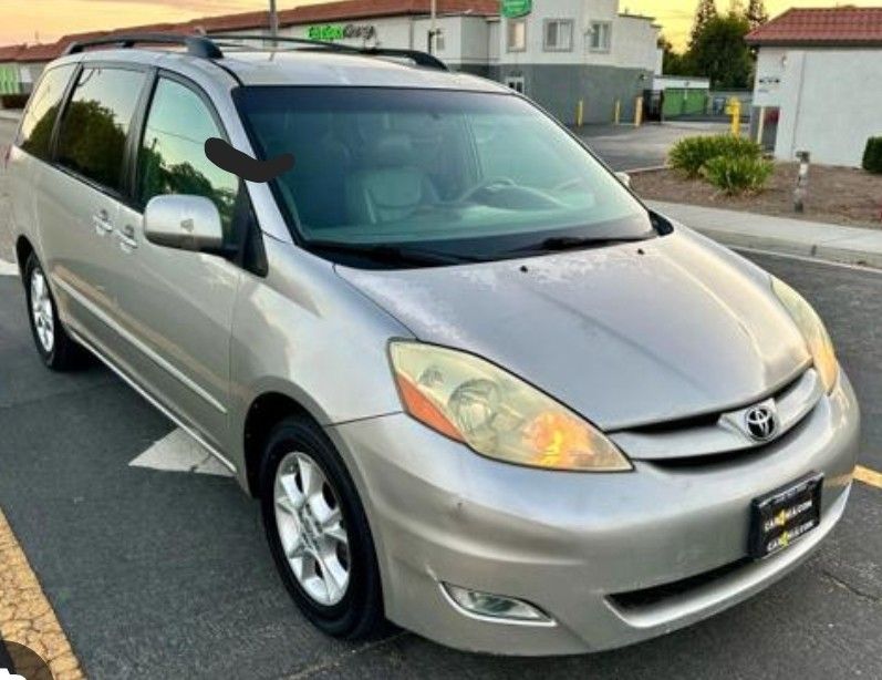2004 Toyota Sienna