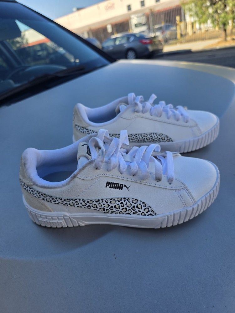 Women's PUMA Shoes