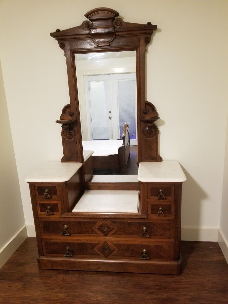 Victorian Eastlake Style Antique Mirrored Dresser