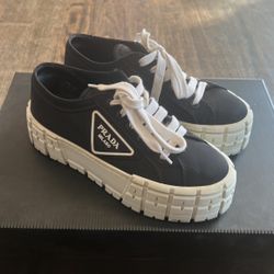 Prada Sneakers 36