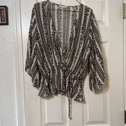 Beautiful Black And White Blouse