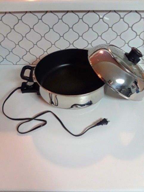 Ultrex 12" Electric Fry Pan w/High Dome Lid