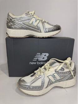 New Balance 1906R White Silver Sneakers