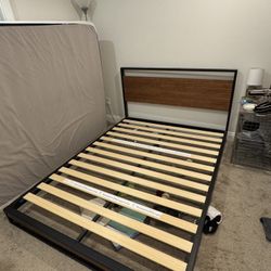 Queen Size Bed Frame And Bed 