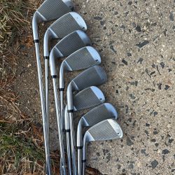 Golf clubs Full Set Sand wedge Through Four Iron And Putter Pitching Wedge Bag Brand New Pull Cart