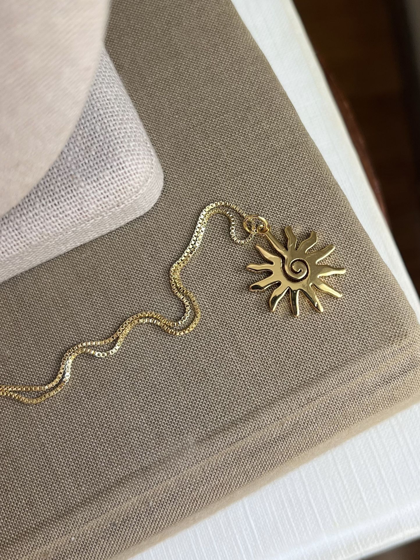 Sun Pendant Necklace ( firm on price )