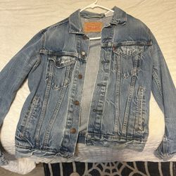 Levi’s Denim Jacket Size Small