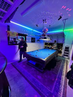1979 Brunswick Pinehurst pool Table